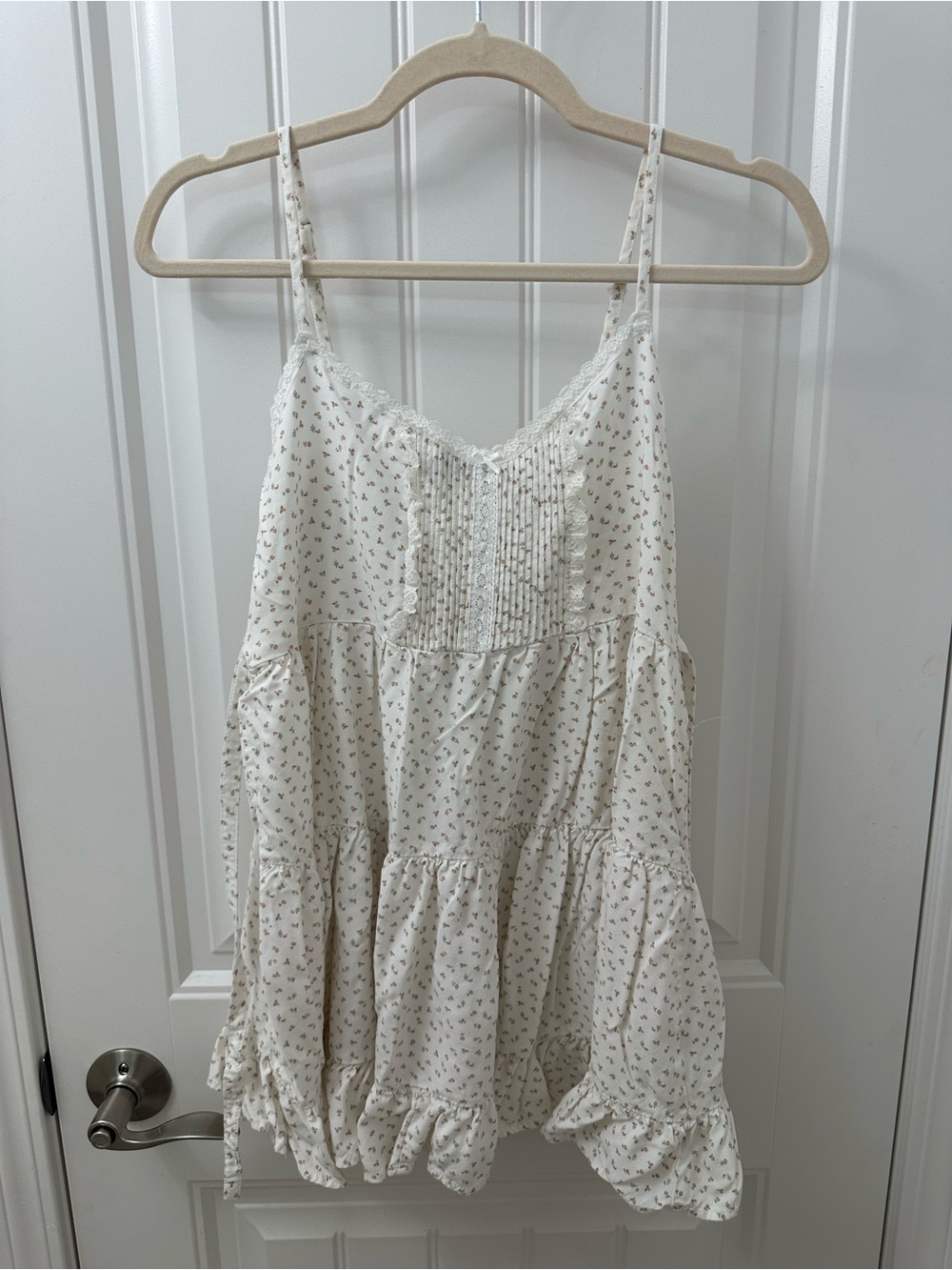 Brandy Melville Cream Floral Tiered Babydoll Tie-Back Top